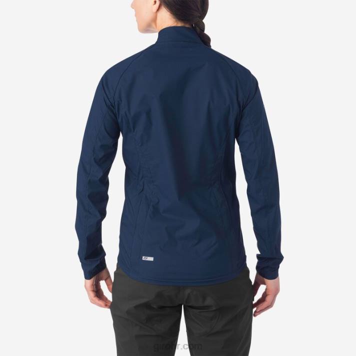 žene spremiti jaknu4L2B1346 Giro